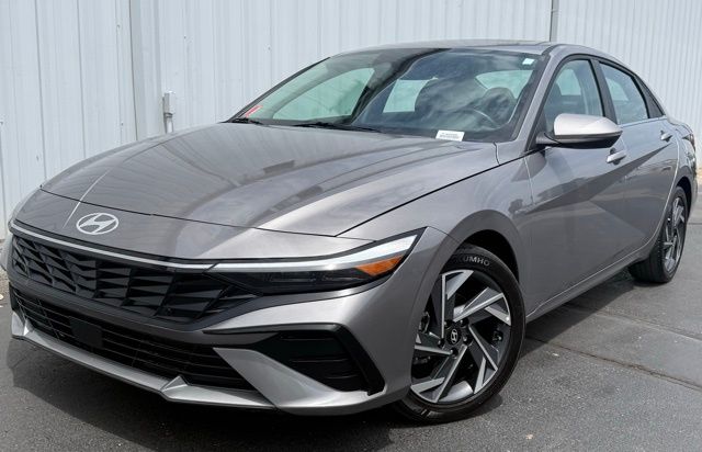 used 2025 Hyundai Elantra car, priced at $25,638