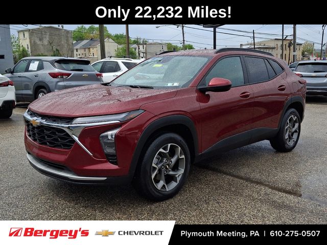 Red (Crimson Metallic) 2024 Chevrolet Trax LT FWD SUV / Crossover Front-Wheel Drive 6-Speed Automatic