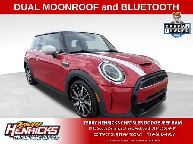 Chili Red 2023 MINI Cooper Hatchback Front-Wheel Drive 7-Speed Automatic