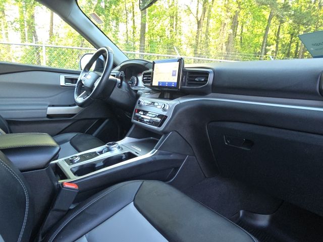 2023 Ford Explorer XLT:45402A