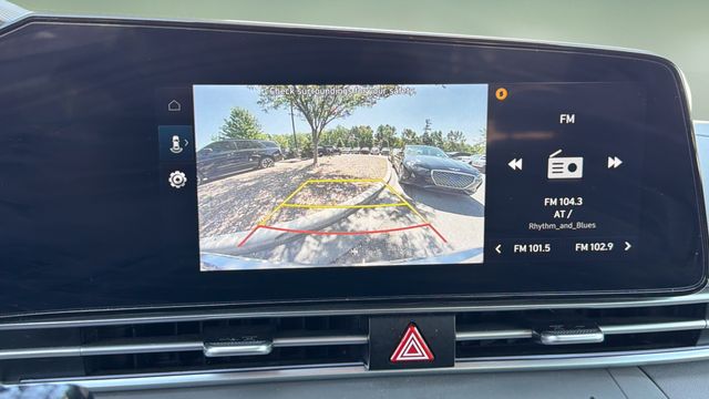 Used 2025 Gray Hyundai SEL Convenience image 27