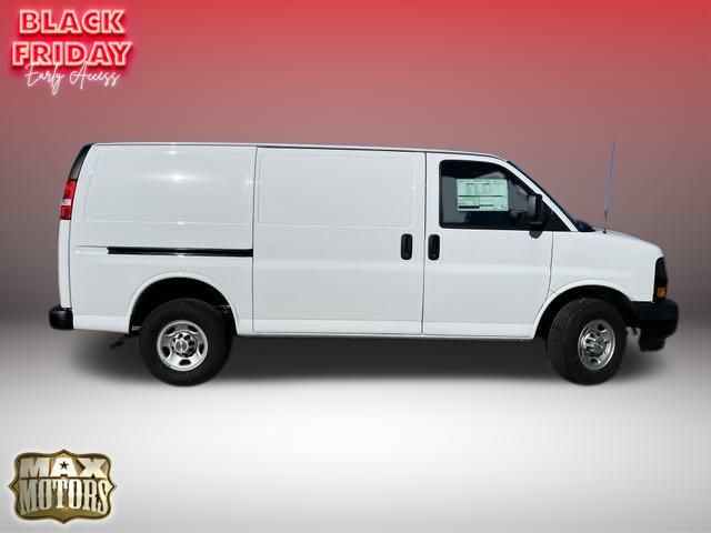 2024 Chevrolet Express 3500 Work Van 14