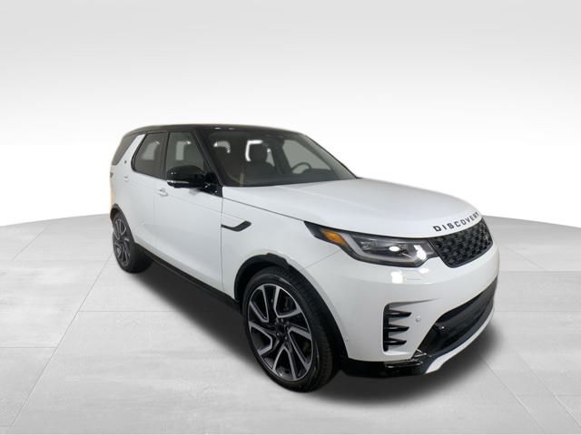 2025 Land Rover Discovery Dynamic SE 8