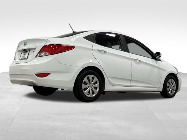2016 Hyundai Accent SE photo