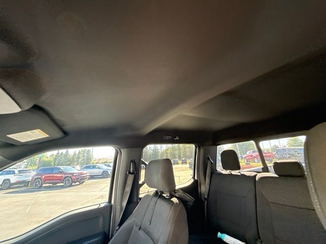 Used 2023 Oxford White Ford XLT image 6
