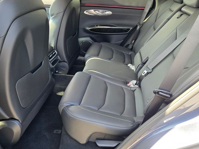 2027 Genesis Gv70