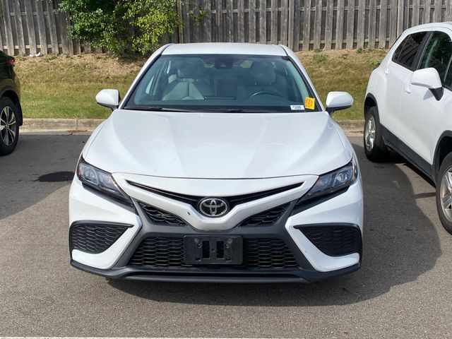 2021 Toyota Camry SE 2