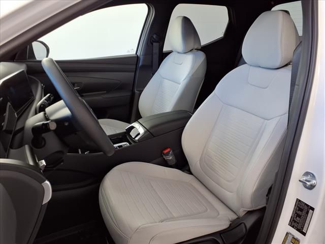 2025 Hyundai Santa Cruz SE photo