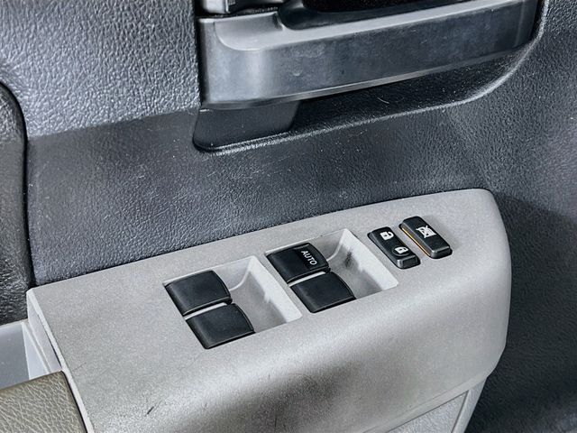 Used 2007 White Toyota SR5 image 9