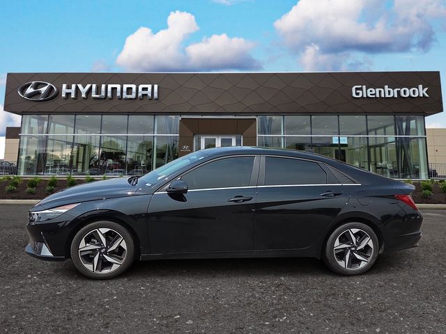 Onyx Black 2023 Hyundai Elantra Sedan Front-Wheel Drive Continuously Variable Transmission