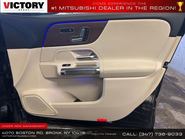 2022 Mercedes-Benz GLB GLB 250 photo