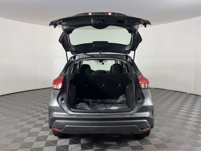 2025 Gun Metallic Nissan Kicks Play S FWD SUV