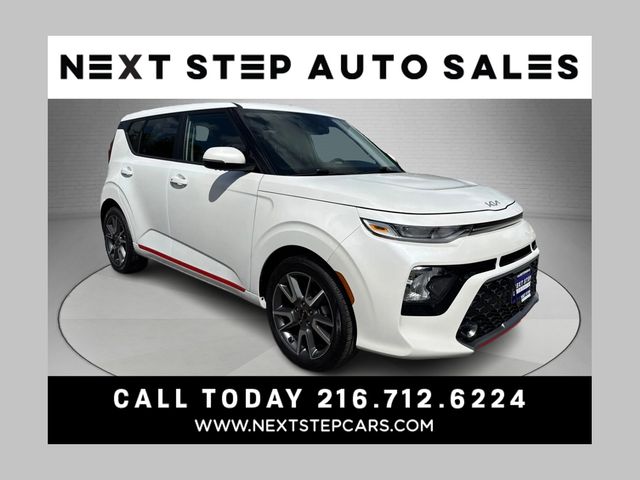 Snow White Pearl 2022 Kia Soul SUV / Crossover Front-Wheel Drive Continuously Variable Transmission