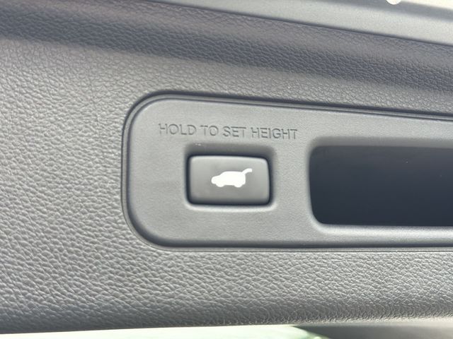 Used 2025  Honda EX-L image 40