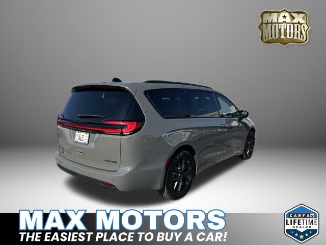 2024 Chrysler Pacifica Limited 8