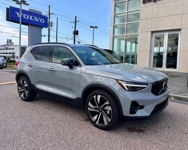 Gray Metallic 2026 Volvo XC40 SUV / Crossover All-Wheel Drive Automatic