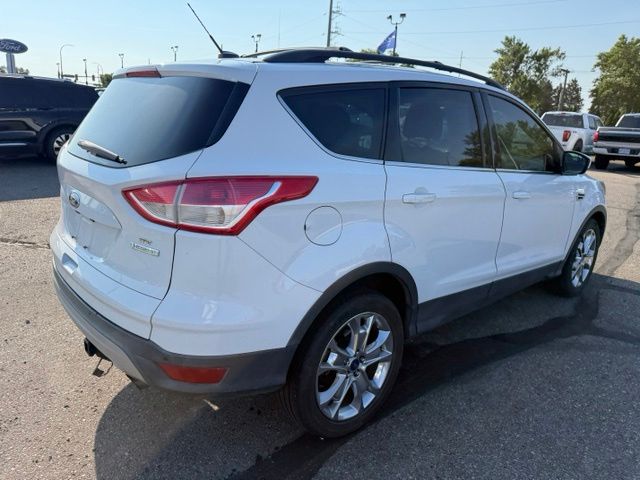 2015 Oxford White Ford Escape SE FWD SUV