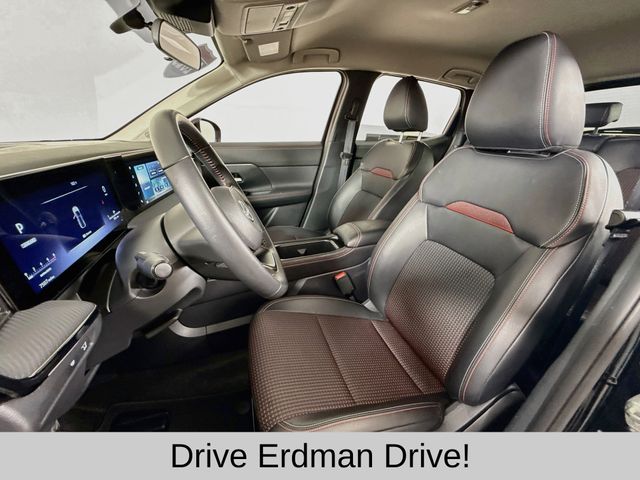 Used 2025 Nissan Kicks SUV