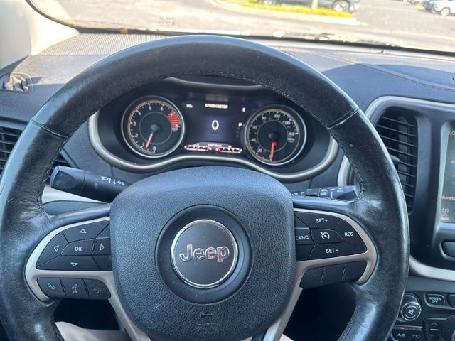 Used 2016 Jeep Cherokee SUV