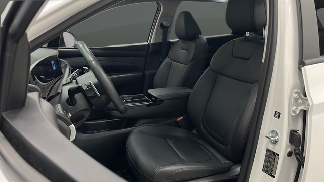 Used 2025 Creamy White Pearl Hyundai SEL Convenience image 9