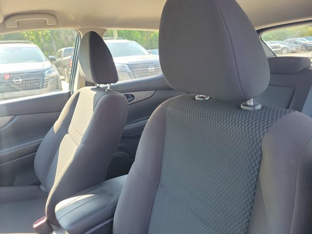 Used 2020 Gray Nissan S image 18