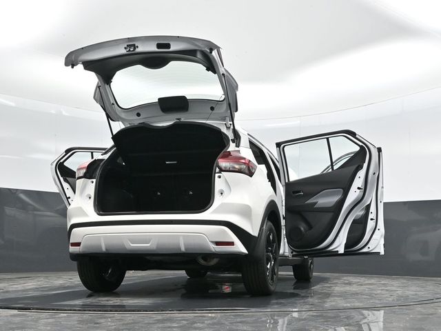 2024 Nissan Kicks SR 43