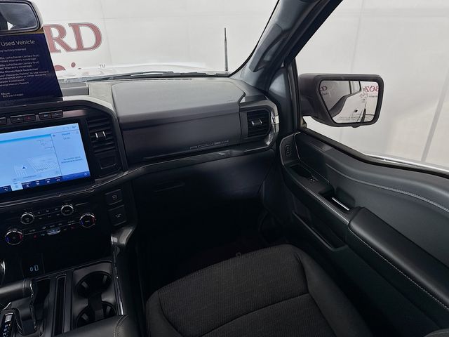 2022 Oxford White Ford F-150 XLT 4X4 Truck