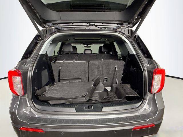 2023 Ford Explorer XLT photo