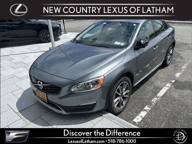2018 Volvo S60 T5 AWD Cross Country Platinum's photo