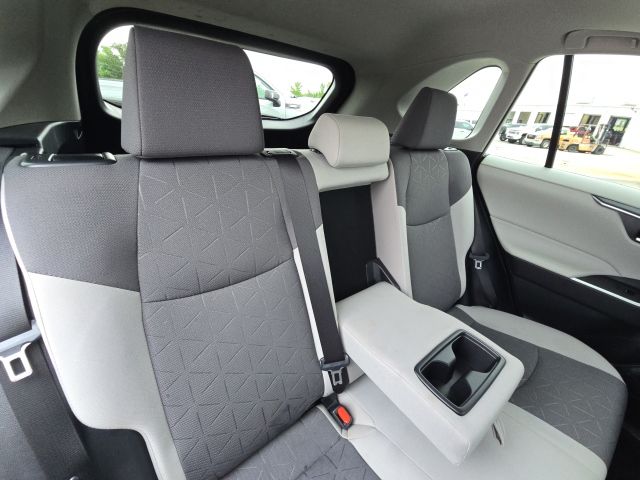 2024 Toyota RAV4 XLE:168865A
