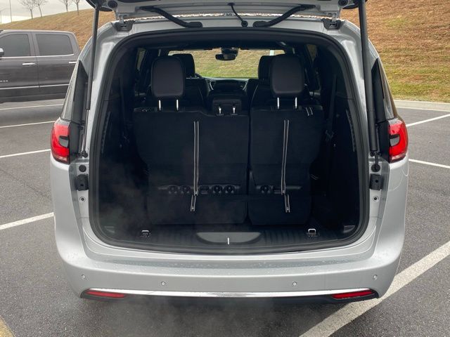 new 2026 Chrysler Pacifica car, priced at $40,222