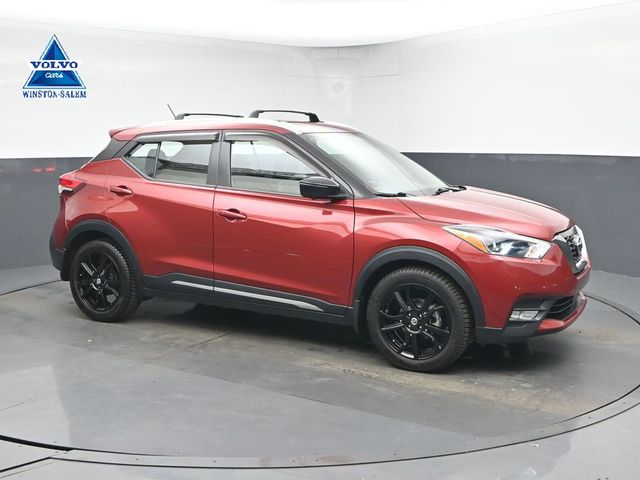 Cayenne Red Metallic 2020 Nissan Kicks SR FWD SUV / Crossover Front-Wheel Drive Continuously Variable Transmission