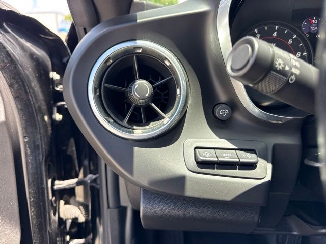 2020 Chevrolet Camaro - $35,988