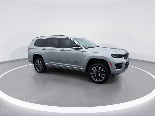 Used 2024 Silver Jeep Overland image 2