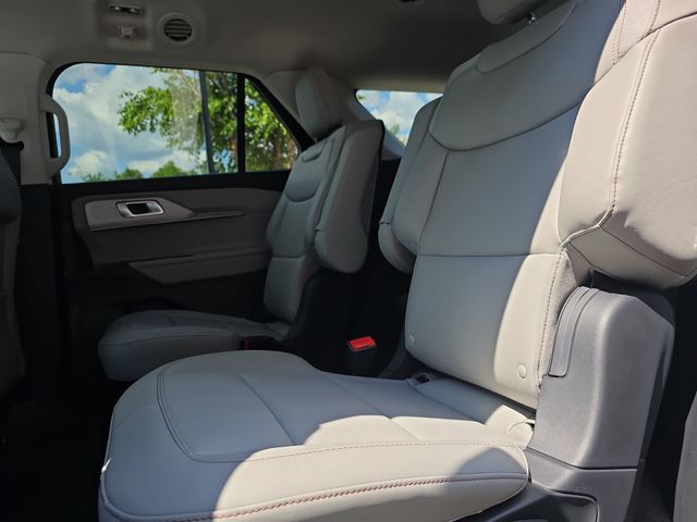 New 2026 Vapor Blue Metallic Ford Active image 16