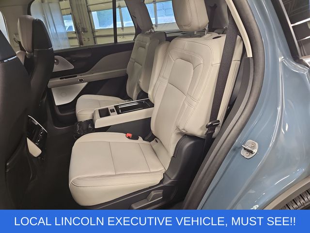 Used 2025 Blue Lincoln Reserve image 14