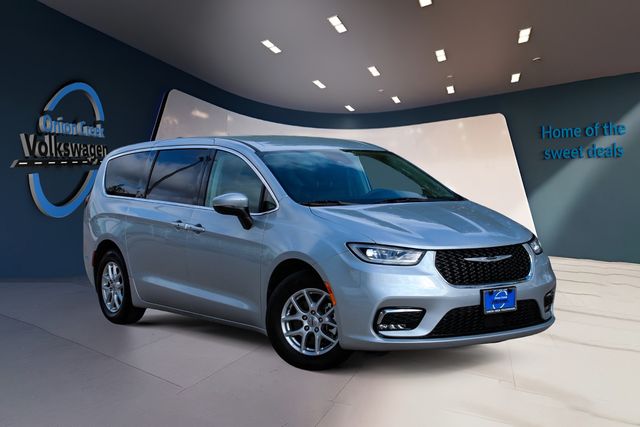 2023 Chrysler Pacifica Touring L FWD