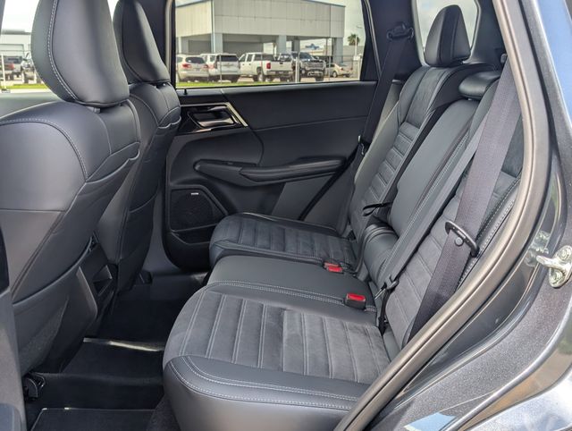 2026 Mitsubishi Outlander LE Gray at North Houston Mitsubishi