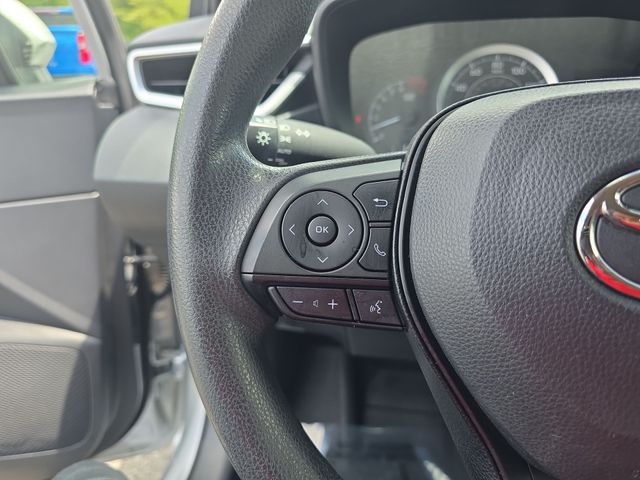 Used 2022 Silver Toyota LE image 18