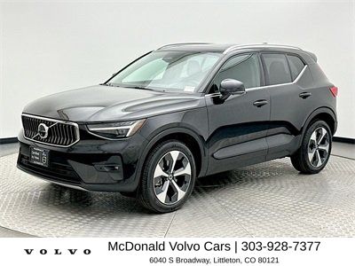 Onyx Black Metallic 2025 Volvo XC40 B5 Plus Bright Theme AWD SUV / Crossover All-Wheel Drive Automatic