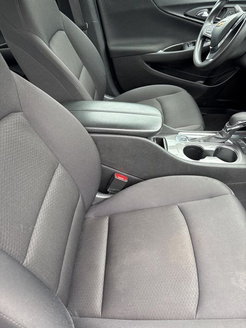 2023 Chevrolet Malibu LT White at Davis Toyota of Orangeburg