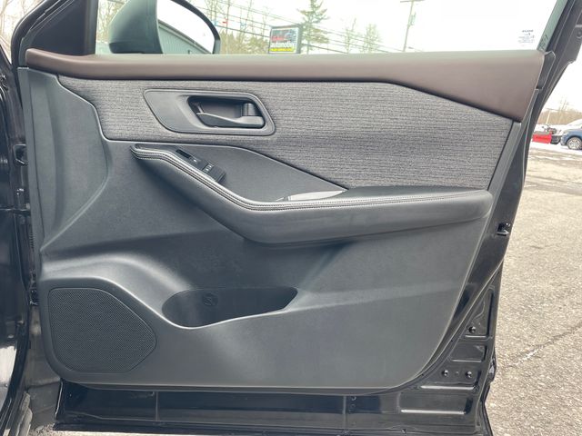 2021 Nissan Rogue S - Super Black exterior view 13