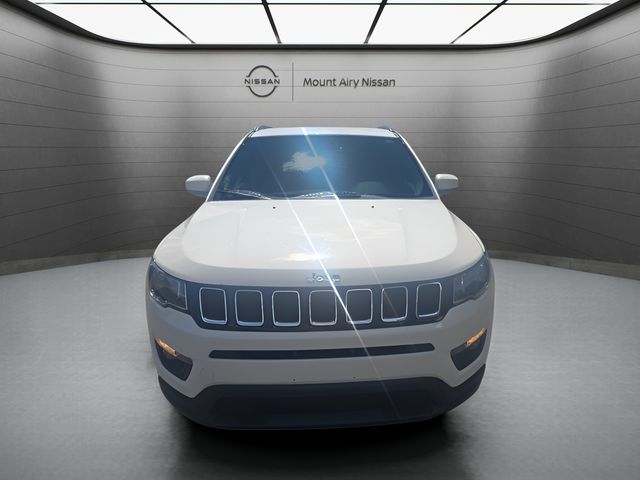 White Clearcoat 2018 Jeep Compass Latitude 4WD SUV / Crossover Four-Wheel Drive 9-Speed Automatic