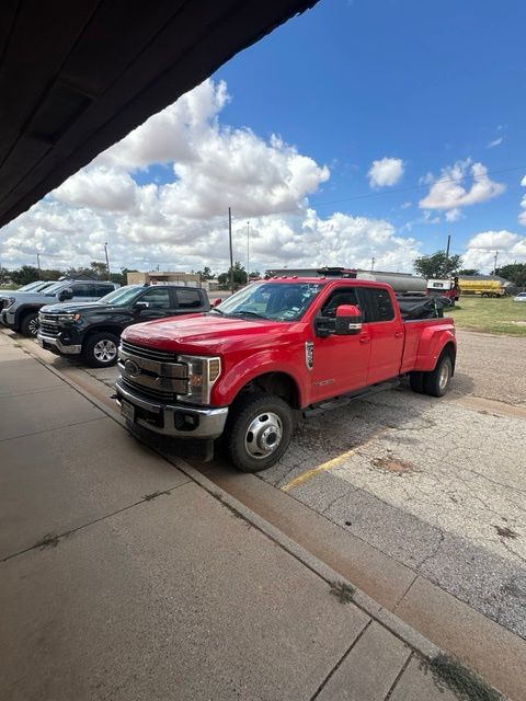 Race Red 2019 Ford F-350 Super Duty Pickup Truck Four-Wheel Drive 6-Speed Automatic