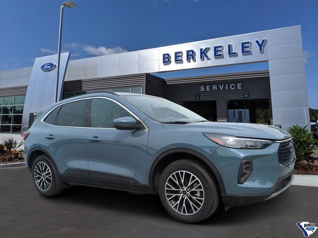 Vapor Blue 2025 Ford Escape Hybrid Plug-in SUV / Crossover Front-Wheel Drive Continuously Variable Transmission