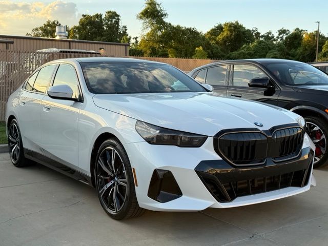 Mineral White Metallic 2027 BMW 5 Series Sedan Rear-Wheel Drive 8-Speed Automatic