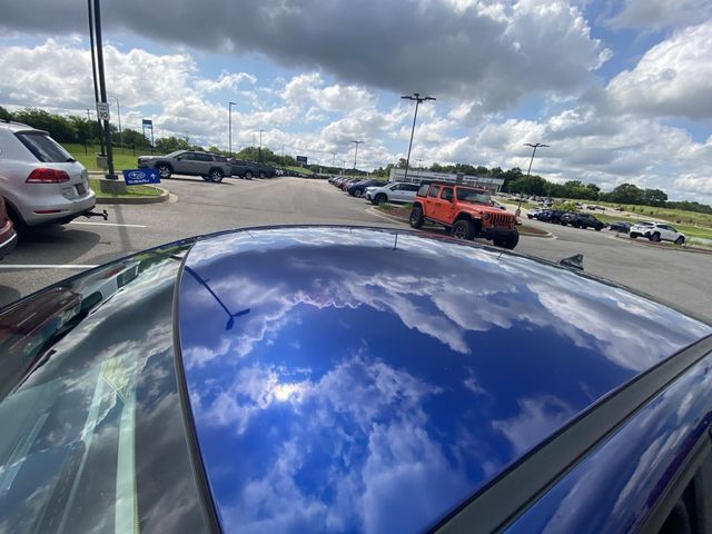 Used 2021 Blue Kia LXS image 4
