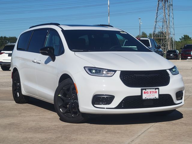 2026 Chrysler Pacifica Limited - 1
