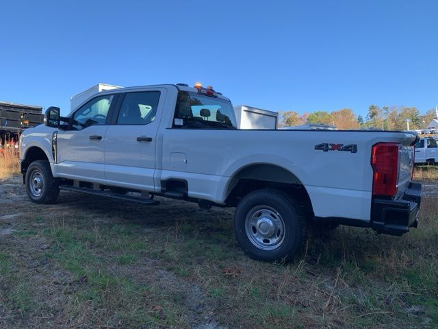 2024 Ford F-350SD XL 3