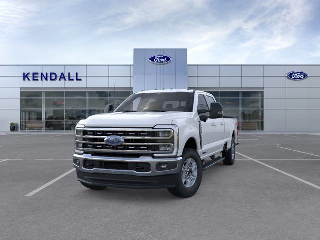 New 2026 Oxford White Ford XLT image 2